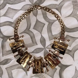 Chunky gold necklace